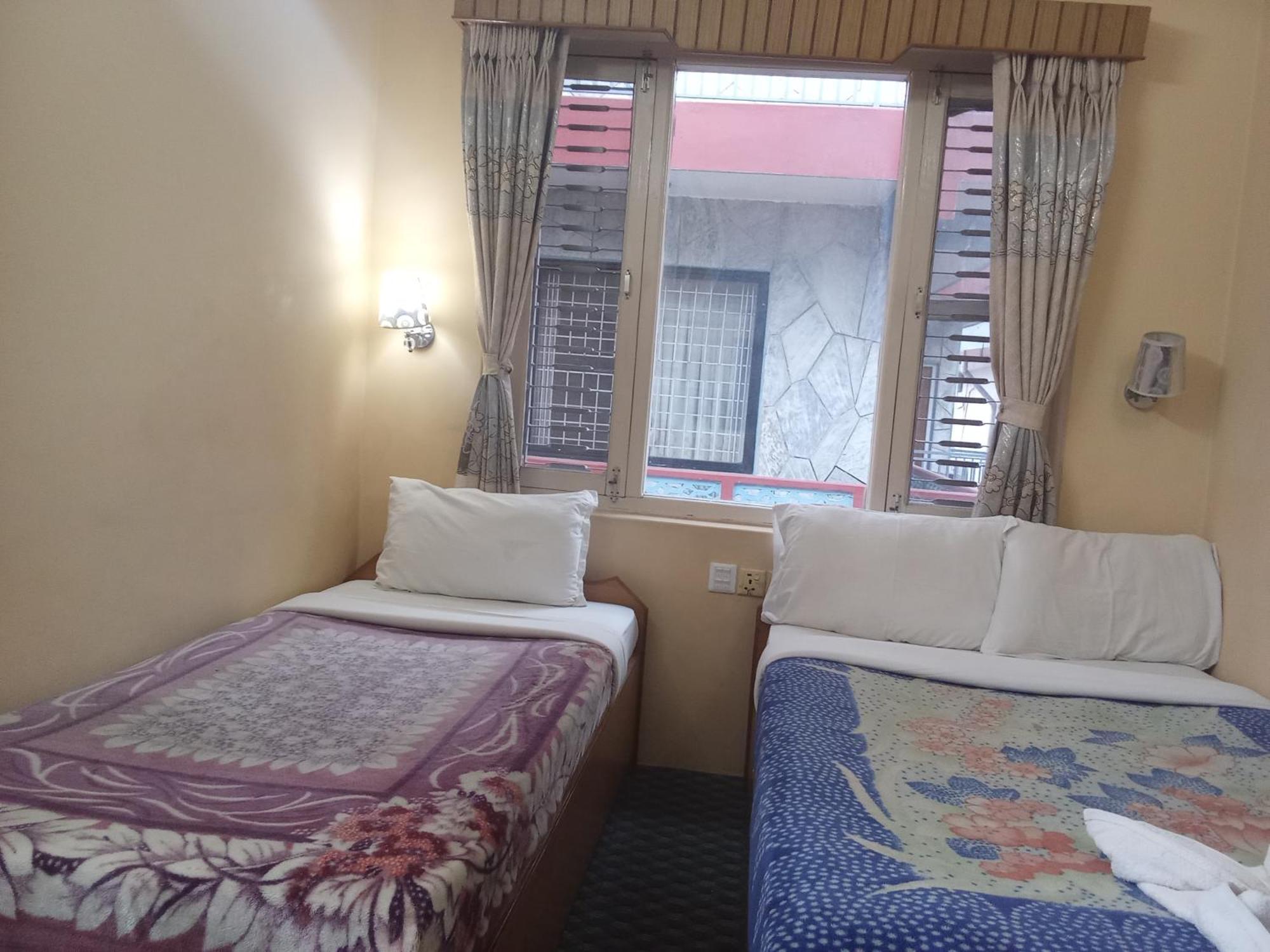 Hotel Celestyinn Pokhara Eksteriør bilde